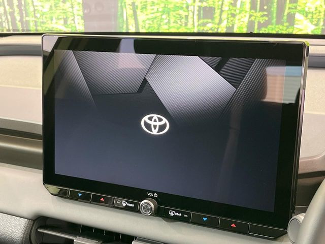 【12.9インチナビ】高級感とインパクトのある大画面ナビを装備。各種オーディオ操作はもちろん、スマホ連携もできる利便性の高いナビです♪