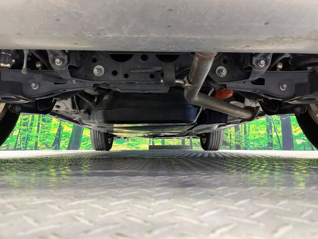 下回りがきれいなうちに、防錆加工の施工がオススメ。降雪地域はもちろん、沿岸部にお住いの方や、趣味でマリン・ウィンタースポーツをされる方にご好評いただいております。