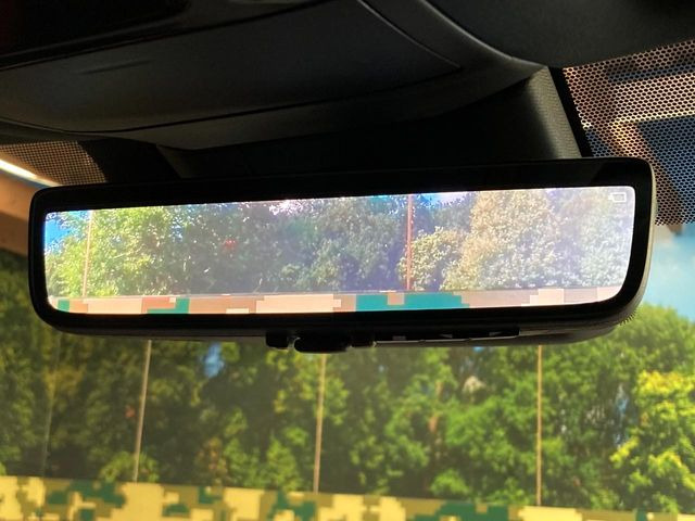 【デジタルインナーミラー】後席の大きな荷物や同乗者で後方が確認しづらい時でも安心!カメラが撮影した車両後方の映像をルームミラー内に表示。クリアな視界で状況の確認が可能です!