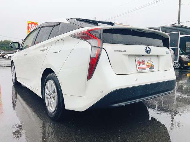 当店では軽自動車から普通車まで幅広くオールメーカーの車種・色・グレードを豊富に揃えております。