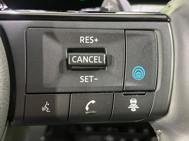 【プロパイロット】高速道路での長距離走行が楽に!!渋滞時と巡回走行のシーンで、アクセル・ブレーキ・ステアリングを自動で制御し、長距離運転の負担を軽減してくれます♪