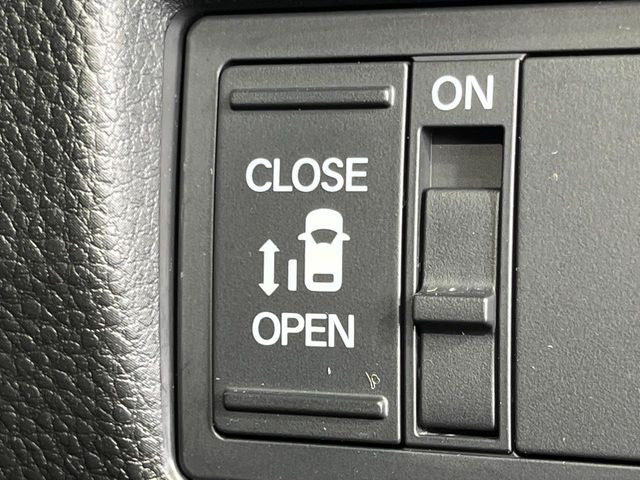 【パワースライドドア】スマートキーや運転席のスイッチでスライドドアの開閉が可能♪電動だから力を入れてドアを開ける必要が無く、小さいお子様でも、重い荷物を持っている時もラクに開け閉めできます♪