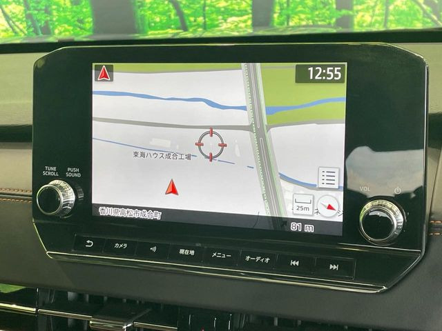 【メーカー純正ナビ】インテリアに溶け込むスタイリッシュな「専用設計」メーカーナビを装備♪視認性や操作性など基本性能にも優れ、より上質なカーライフをお楽しみいただけます。