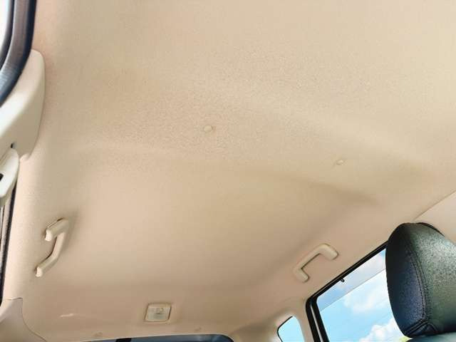 お客様のご予算帯に合わせたお車を常時100台以上取り揃えています!当社のスタッフがお客様のお車選びをしっかりサポートしご提案させていただきます!