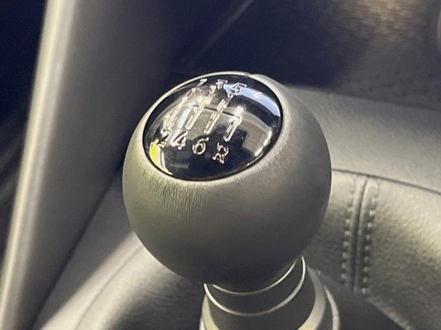 【フロア6速MT】走りの6速MT!!スポーティーな走行をお楽しみいただけます♪