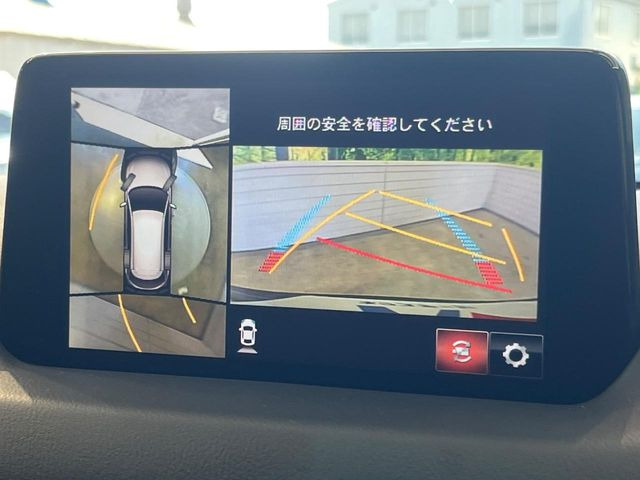 【360&deg;ビューモニター】専用のカメラにより、上から見下ろしたような視点で360度クルマの周囲を確認することができます☆死角部分も確認しやすく、狭い場所での切り返しや駐車もスムーズに行えます。