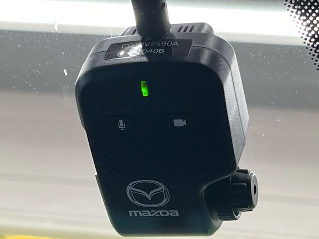 【ドライブレコーダー】ドライブレコーダー装備!走行中はもちろん、あおり運転や事故に遭遇した際、映像で記録し、万一のリスクに備えます。※記録用SDカードはお客様ご自身でご準備いただく必要があります。