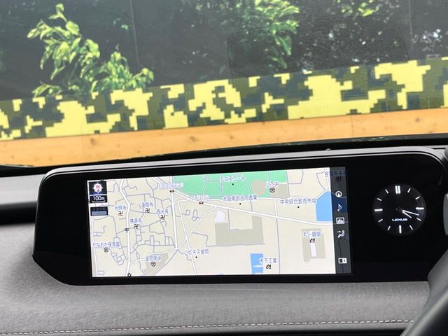 【10.3インチワイドナビ】高級感とインパクトのある大型ワイドナビを装備。各種オーディオ操作はもちろん、横長ワイド画面でのマップ2分割表示など、利便性も高いナビです♪