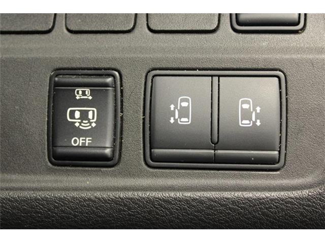 大好評のボディコーティング「ハイモースコート」もご納車までに施工可能。雨染みや線傷など中古車だからと諦めていませんか?ピカピカの状態でお乗り出しいただけます。