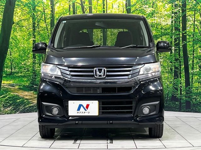 弊社では、全車『修復歴なし』のお車のみ取り扱っております。専任バイヤーによる厳選した仕入れの後、入庫後の車両チェックを行い、ネクステージが認定した高品質な中古車をご提供しております。