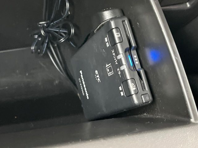 【ETC】高速道路の料金所をストレスなく通過!話題のスポットやサービスエリアに多い「スマートIC」利用時は必須のアイテムです。当店でセットアップを実施、ご納車当日からすぐにご利用いただけます!