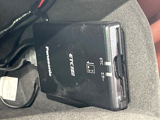 【ETC】高速道路の料金所をストレスなく通過!話題のスポットやサービスエリアに多い「スマートIC」利用時は必須のアイテムです。当店でセットアップを実施、ご納車当日からすぐにご利用いただけます!