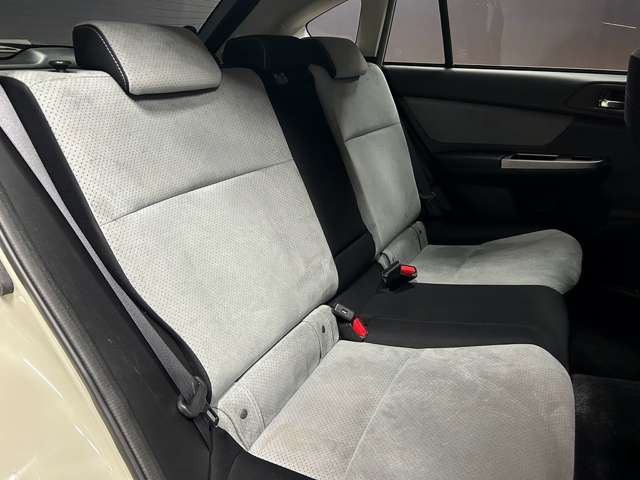 車内もキレイで嫌な臭いもありません☆車内の臭い、汚れが気になる方は内装のスチームクリーナーも施工可能です♪