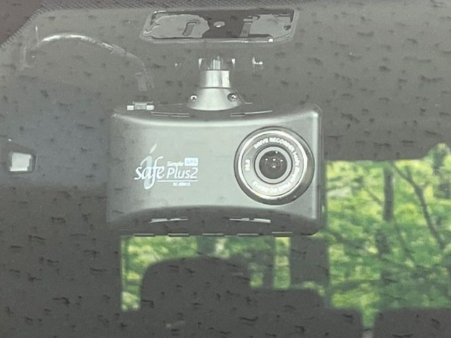 【ドライブレコーダー】ドライブレコーダー装備!走行中はもちろん、あおり運転や事故に遭遇した際、映像で記録し、万一のリスクに備えます。※記録用SDカードはお客様ご自身でご準備いただく必要があります。
