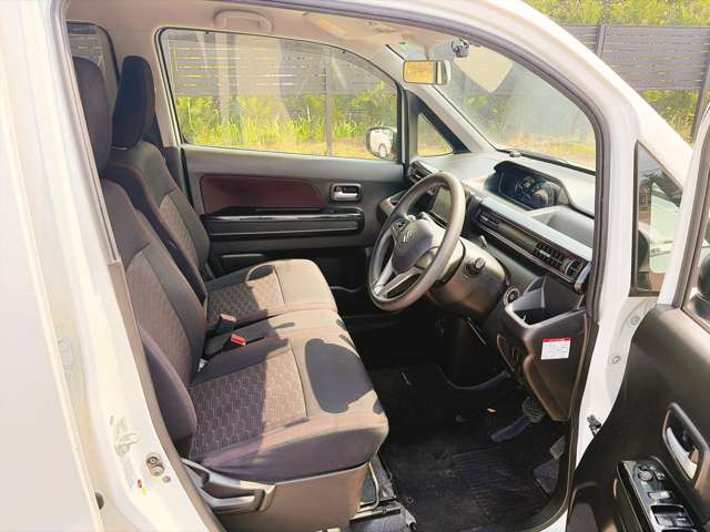 お客様のご予算帯に合わせたお車を常時100台以上取り揃えています!当社のスタッフがお客様のお車選びをしっかりサポートしご提案させていただきます!