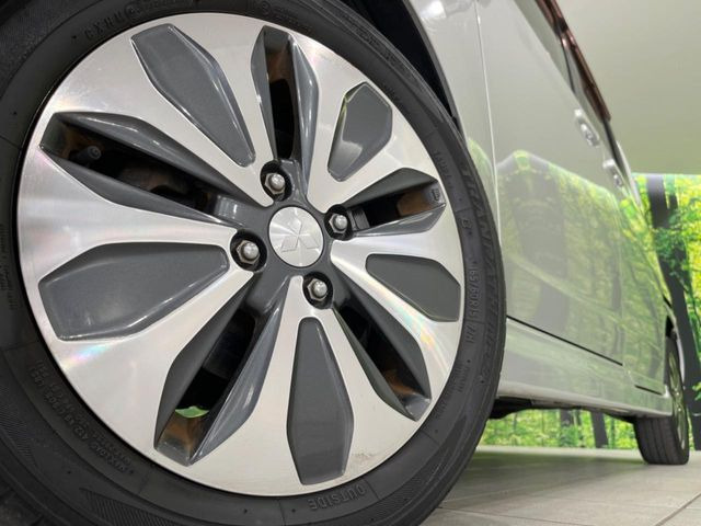 �y����15�C���`�A���~�z�C�[���z�O�ςɃ}�b�`���������A���~�z�C�[���𑕒����Ă���܂��B�e��ЊO�A���~�z�C�[����A�X�^�b�h���X�^�C�����戵�����Ă���܂��B���񂲑��k����������