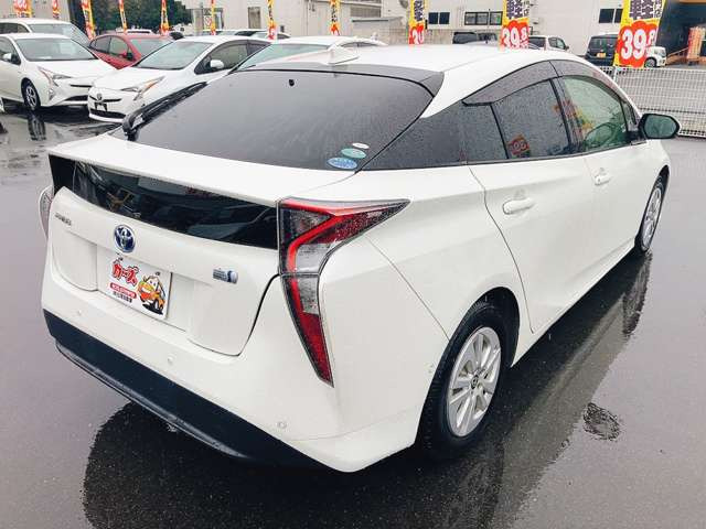 お車のご購入からオイル交換・整備・車検・任意保険・修理・鈑金何でもお任せ下さい!親切・丁寧にご対応致します♪