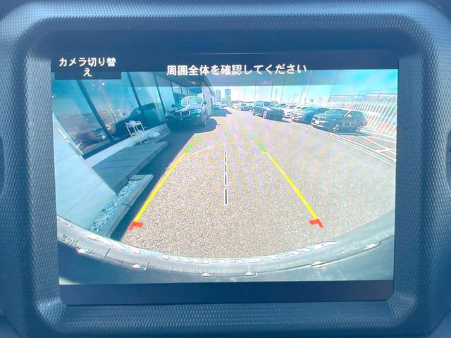 ●ガイドライン付きバックカメラ:不安な駐車もこれで安心!ガイドライン付きなので狭い箇所での駐車もラクラクです!