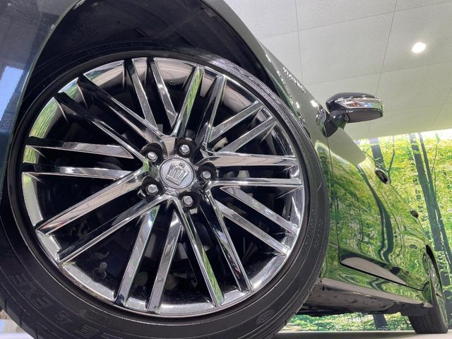 �y�����I�v�V����18�C���`�A���~�z�C�[���z�����I�v�V�����z�C�[���𑕒��B���s���\�̌���ɉ����A�O�ς����X�^�C���b�V���ɂȂ��Ă��܂��B