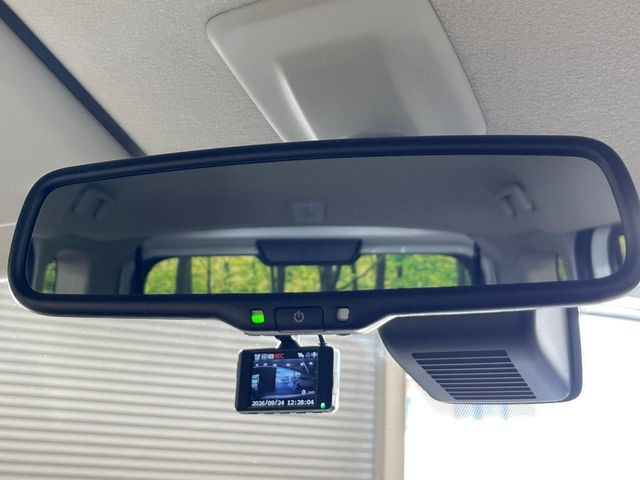 【ドライブレコーダー】ドライブレコーダー装備!走行中はもちろん、あおり運転や事故に遭遇した際、映像で記録し、万一のリスクに備えます。※記録用SDカードはお客様ご自身でご準備いただく必要があります。