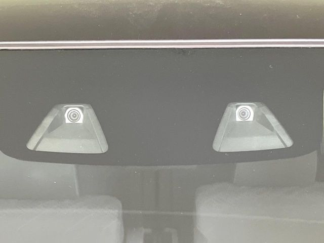 【スズキ セーフティサポート】走行中に前方の車両等を認識し、衝突しそうな時は警報とブレーキで衝突回避と被害軽減をアシスト。より安全にドライブをお楽しみいただけます。