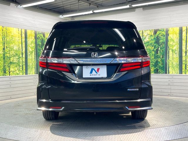 安心の最長10年・走行無制限保証(有償)をご用意。保証内容も充実はもちろん、無料点検&オイル交換や、年中無休の全国・24時間ロードサービスも付帯されておりますのでご安心下さい。