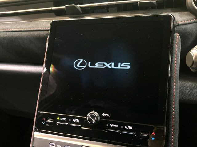 【9.8インチ ディスプレイオーディオ】大画面のディスプレイはAppleCarPlayやAndroidAutoが利用可能。大きな画面でスマホナビアプリ等が利用いただけます♪