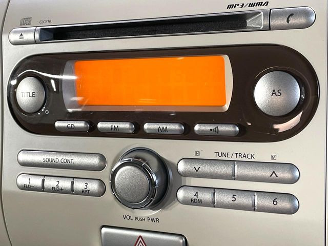 お好きな音楽を車内でお楽しみいただけます♪スピーカー交換などの音質向上や、最新ナビの取り付けも是非ご相談ください!