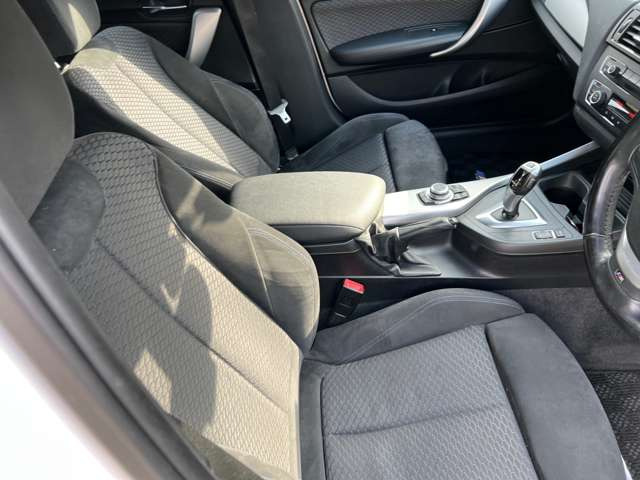 程度良好116Mスポーツ入庫Mスポーツ専用エアロ・17インチアルミ・アルカンターラコンビスポーツシート IDRIVEナビキセノンヘッドライト ETC キーレスエントリープッシュスタートアイドリングストップオートライト