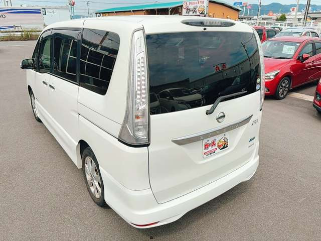 当店では軽自動車から普通車まで幅広くオールメーカーの車種・色・グレードを豊富に揃えております。