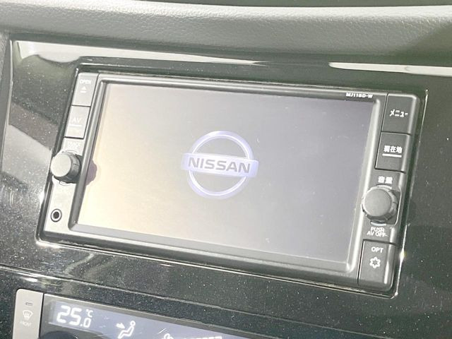 【純正ナビ】人気の純正ナビを装備。オーディオ機能も充実しており、Bluetooth接続すればお持ちのスマホやMP3プレイヤーの音楽を再生可能!毎日の運転がさらに楽しくなります!!