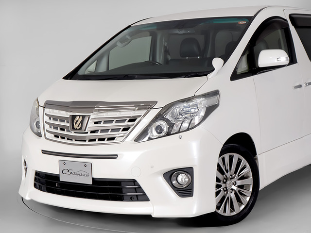 ★展示前点検実施★特殊な機材も用いて、前車点検を実施しております!