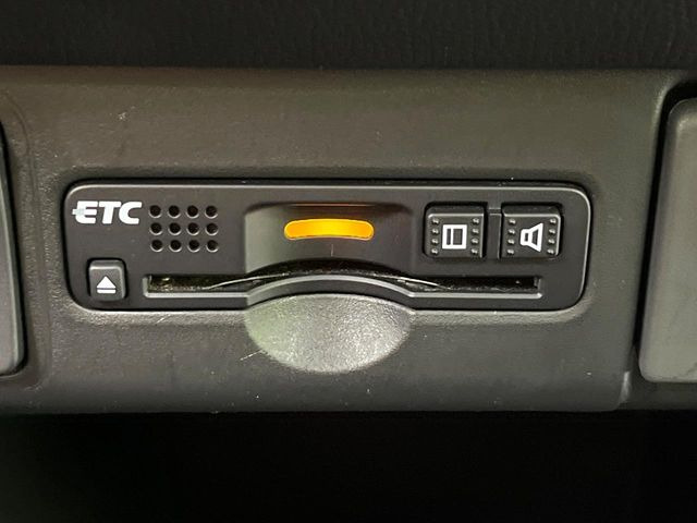 【ETC】高速道路の料金所をストレスなく通過!話題のスポットやサービスエリアに多い「スマートIC」利用時は必須のアイテムです。当店でセットアップを実施、ご納車当日からすぐにご利用いただけます!