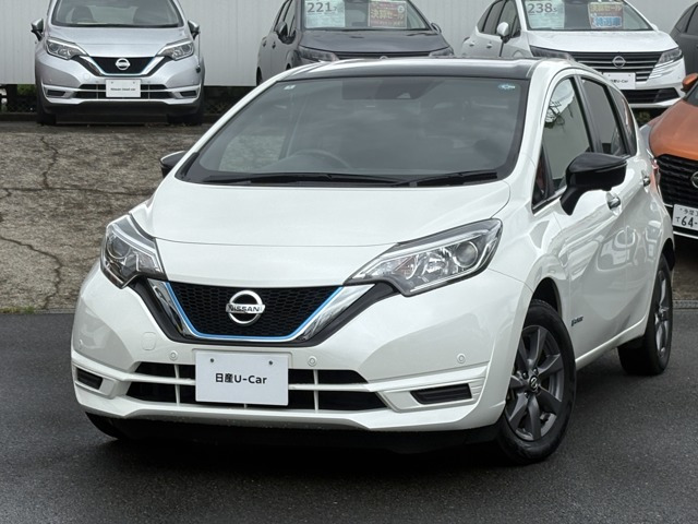 ノート1.2 e-POWER X ブラックアロー