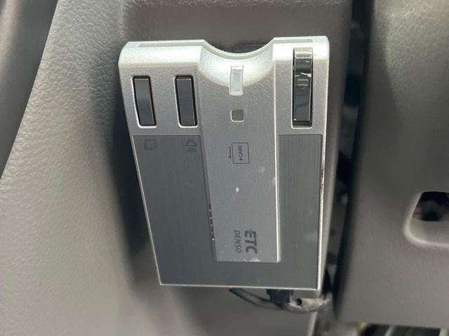 【ETC】高速道路の料金所をストレスなく通過!話題のスポットやサービスエリアに多い「スマートIC」利用時は必須のアイテムです。当店でセットアップを実施、ご納車当日からすぐにご利用いただけます!