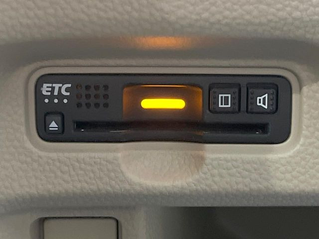 【ETC】高速道路の料金所をストレスなく通過!話題のスポットやサービスエリアに多い「スマートIC」利用時は必須のアイテムです。当店でセットアップを実施、ご納車当日からすぐにご利用いただけます!