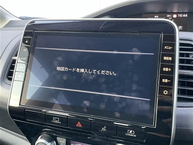 セレナ1.2 e-POWER ハイウェイスターV アーバンクロム