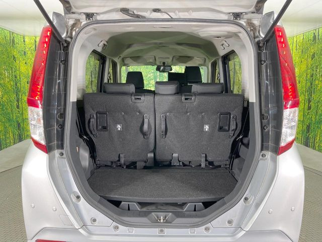 普段のお買い物や通勤、送迎等に十分な荷室スペースを確保しております。セカンドシートを倒すと、大きな荷物の積載も可能です♪
