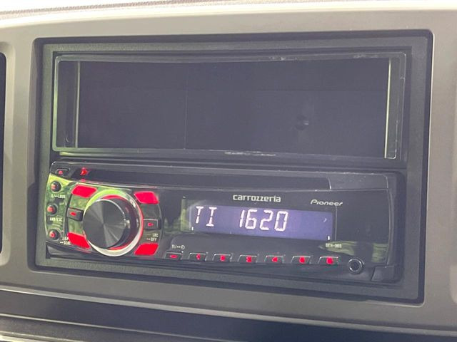 お好きな音楽を車内でお楽しみいただけます♪スピーカー交換・ウーハー追加などの音質向上や、最新ナビ・後席モニター等の取り付けも是非ご相談ください!