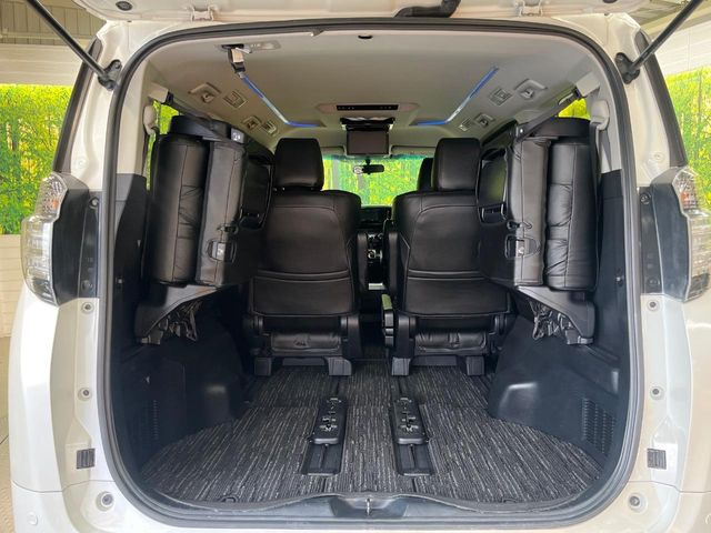普段のお買い物や通勤、送迎等に十分な荷室スペースを確保しております。