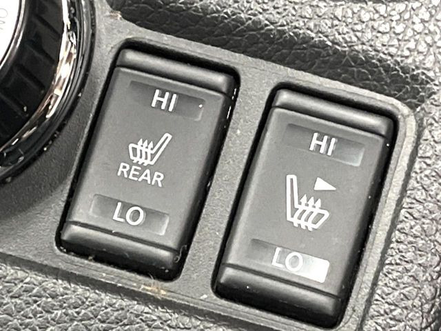 【シートヒーター】寒い日に重宝するシートヒーター!エアコンより早く温まってくれるので寒がりの人も安心ですね♪エアコンの温風は乾燥するから苦手、という方にもをおすすめです。