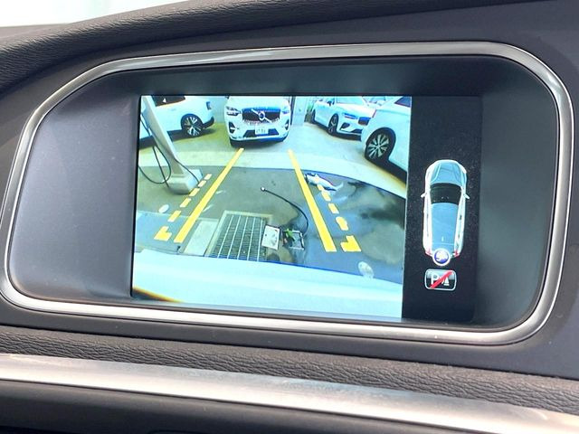 ●ガイドライン付きバックカメラ:不安な駐車もこれで安心!ガイドライン付きなので狭い箇所での駐車もラクラクです!