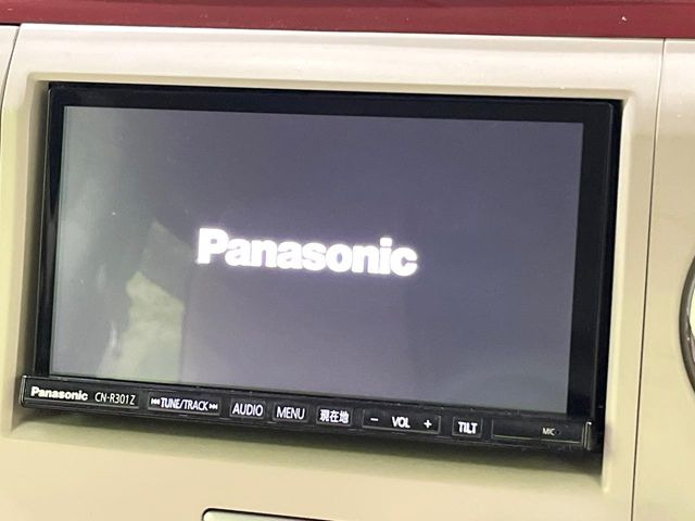 【ナビゲーション】使いやすいナビで目的地までしっかり案内してくれます。各種オーディオ再生機能も充実しており、お車の運転がさらに楽しくなります!!