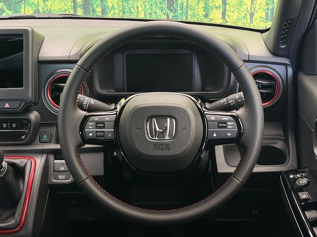 【ステアリングスイッチ】運転中、前方から目線をそらすことなく、オーディオ等の操作が可能な便利機能!安心&快適なドライブを演出してくれます♪