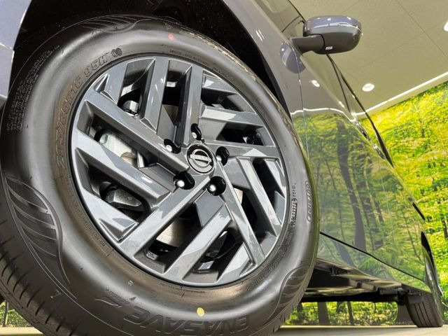�y����16�C���`�A���~�z�C�[���z�O�ςɃ}�b�`���������A���~�z�C�[���𑕒����Ă���܂��B�e��ЊO�A���~�z�C�[����A�X�^�b�h���X�^�C�����戵�����Ă���܂��B���񂲑��k����������