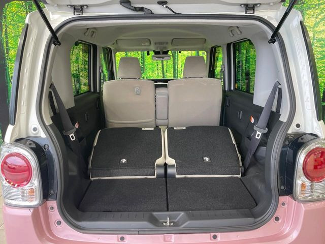 積み下ろしのしやすいデッキにはたっぷりと荷物を積み込んでいただけます。遊びから仕事まで、様々なシーンで頼れます♪