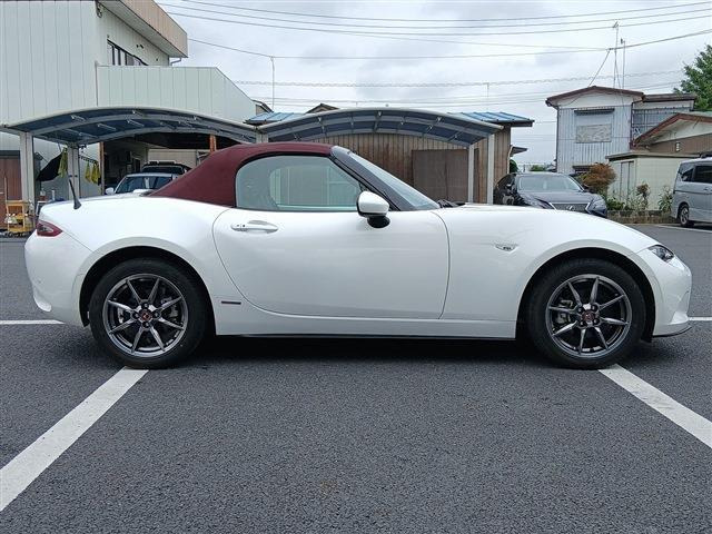 弊社はあいおいニッセイ同和損保代理店です。全営業社員が保険の募集人資格を取得しております。お気軽にご相談ください。
