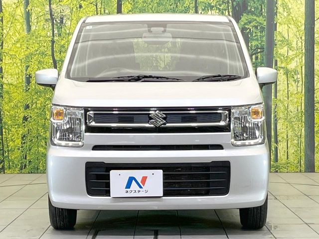 弊社では、全車『修復歴なし』のお車のみ取り扱っております。専任バイヤーによる厳選した仕入れの後、入庫後の車両チェックを行い、ネクステージが認定した高品質な中古車をご提供しております。