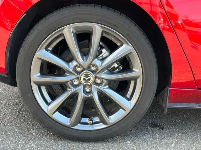 タイヤサイズ215/45R18純正ホイール