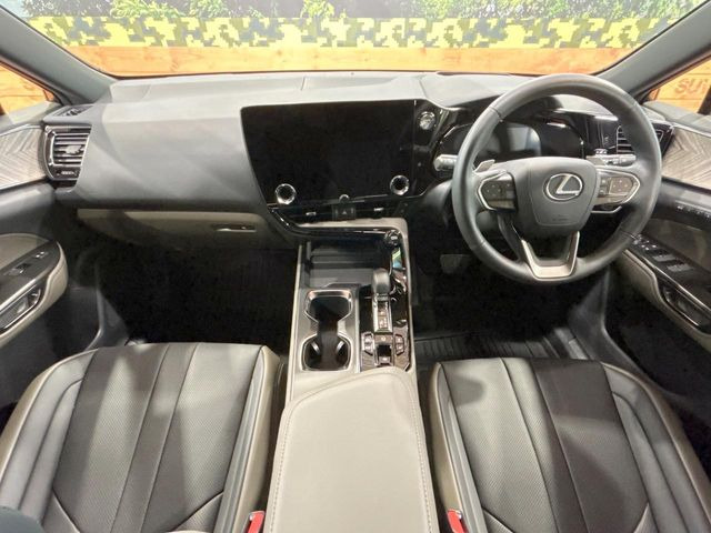 NX450hプラス オーバートレイル 4WD